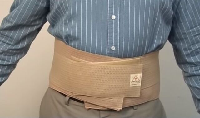 Korsett gegen Schmerzen im unteren Rücken